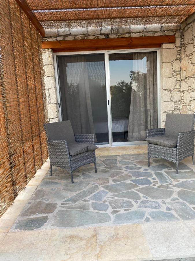Ammos Luxury Suits And Residences Peyia Esterno foto