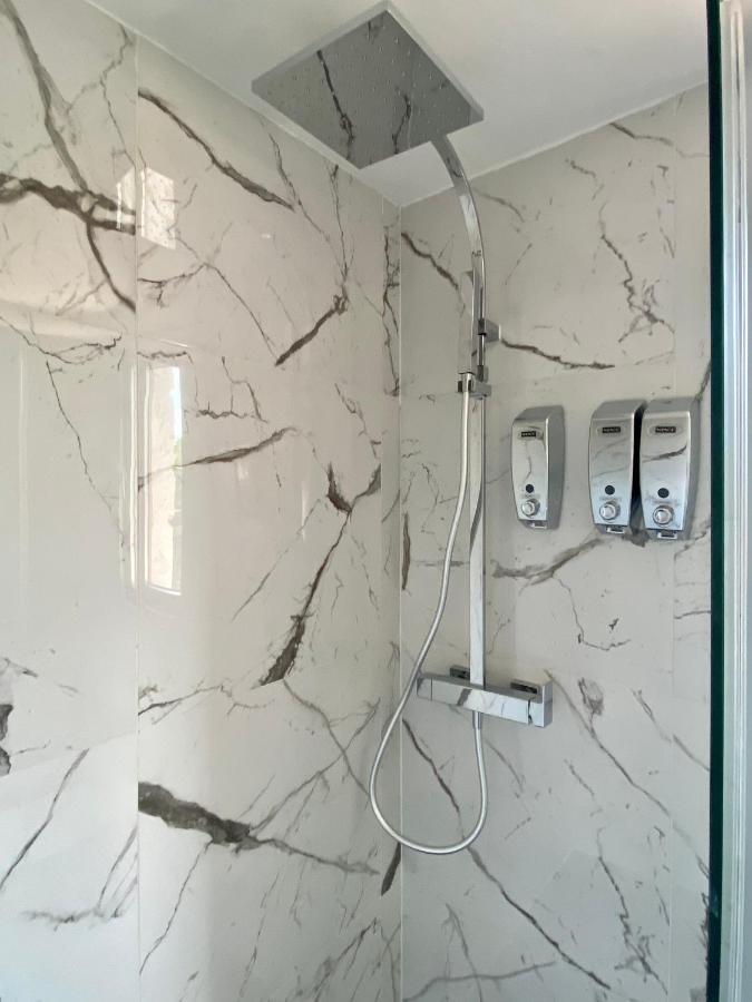Ammos Luxury Suits And Residences Peyia Esterno foto