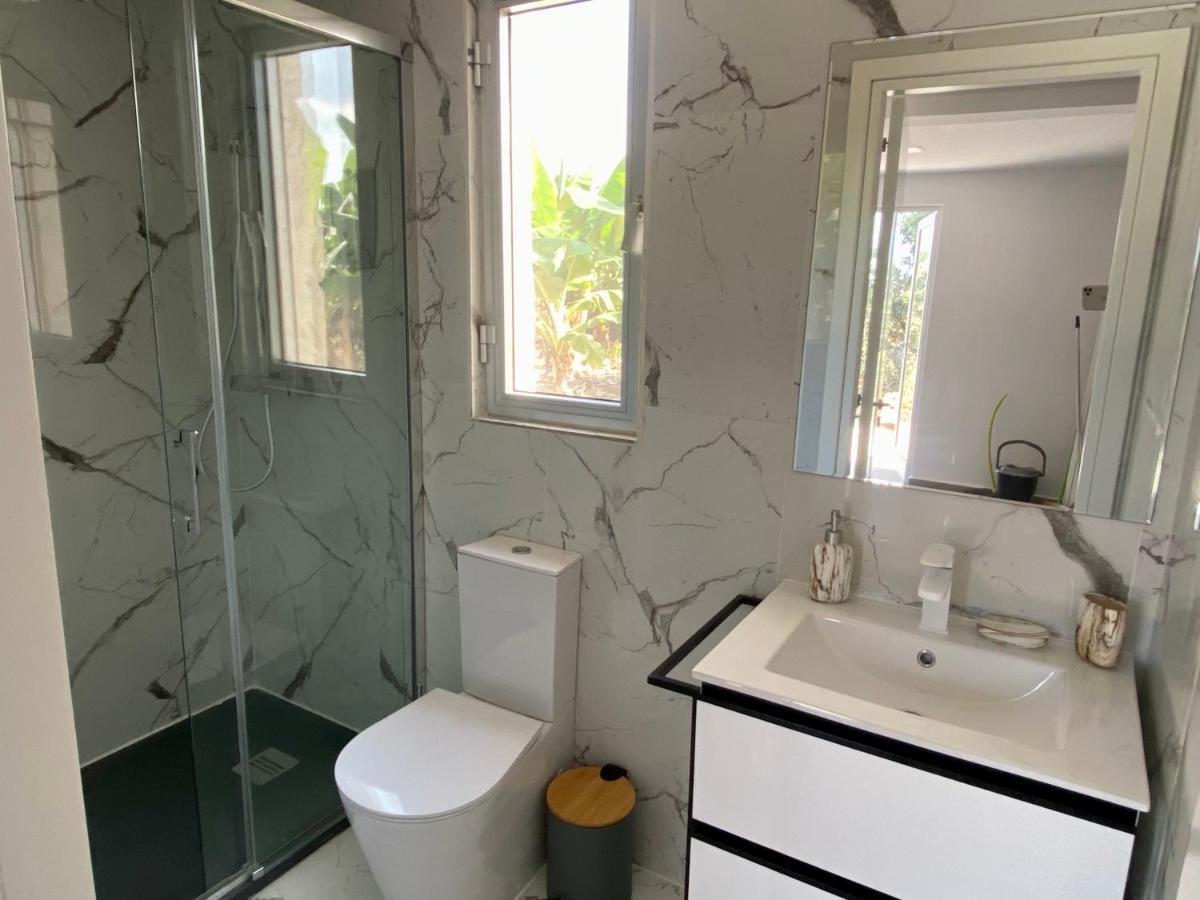 Ammos Luxury Suits And Residences Peyia Esterno foto