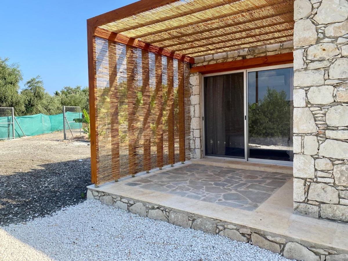 Ammos Luxury Suits And Residences Peyia Esterno foto