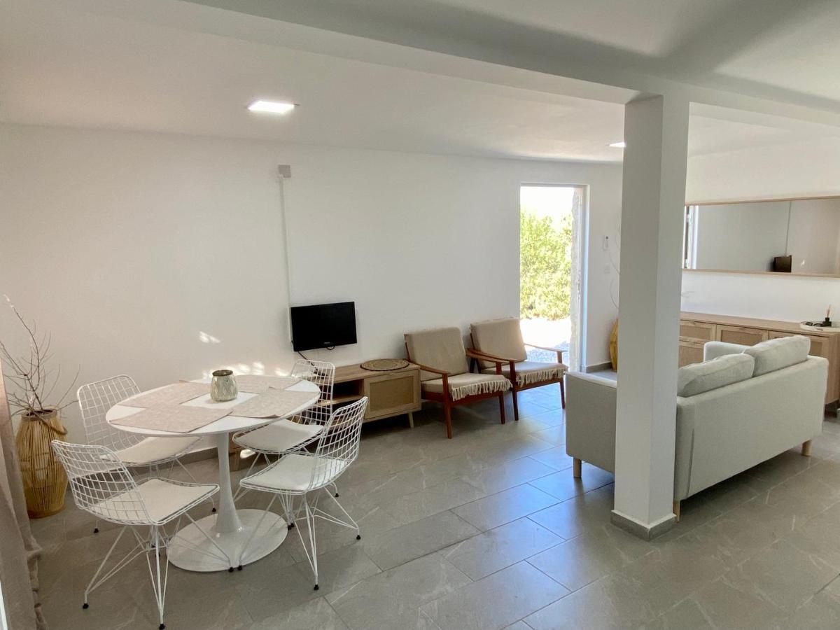 Ammos Luxury Suits And Residences Peyia Esterno foto