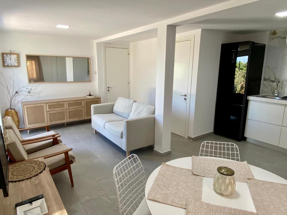 Ammos Luxury Suits And Residences Peyia Esterno foto