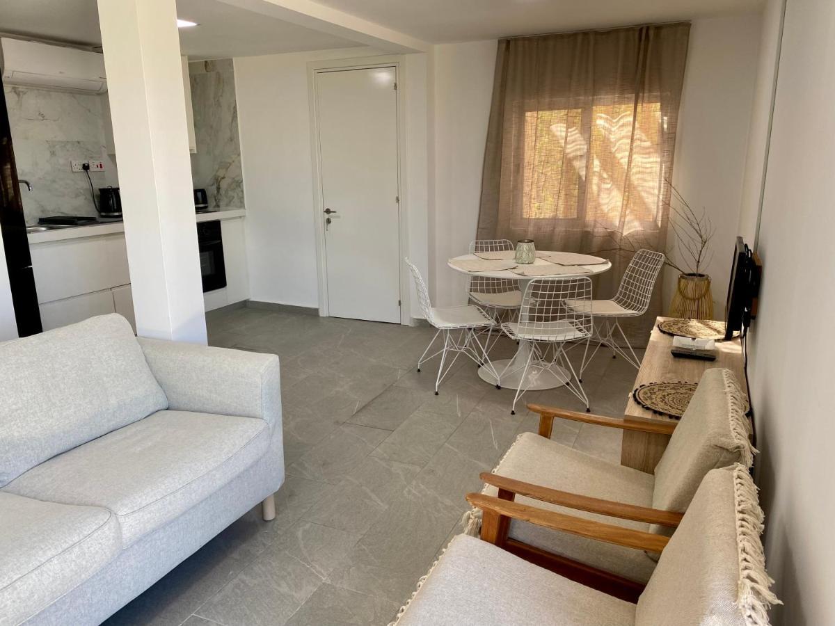 Ammos Luxury Suits And Residences Peyia Esterno foto