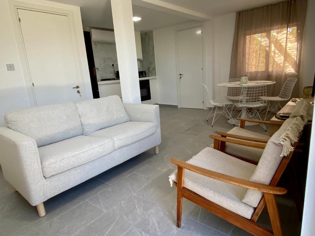 Ammos Luxury Suits And Residences Peyia Esterno foto
