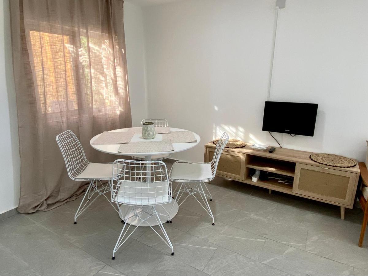 Ammos Luxury Suits And Residences Peyia Esterno foto